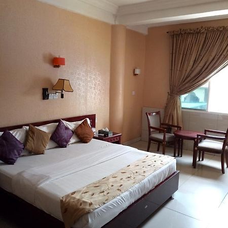 Crocodile Hotels And Restaurant Limited Kaduna Eksteriør billede