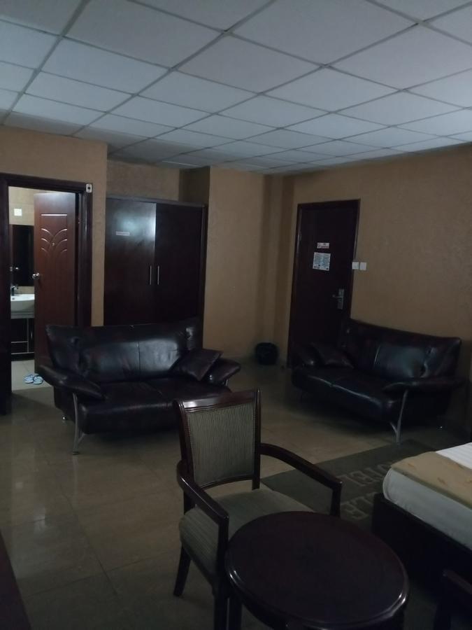 Crocodile Hotels And Restaurant Limited Kaduna Eksteriør billede