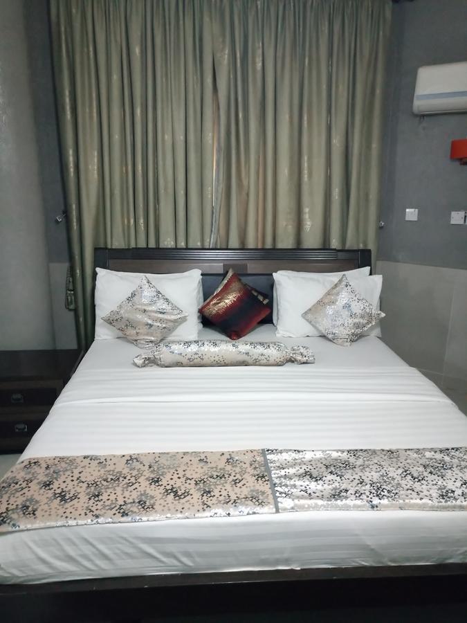Crocodile Hotels And Restaurant Limited Kaduna Eksteriør billede